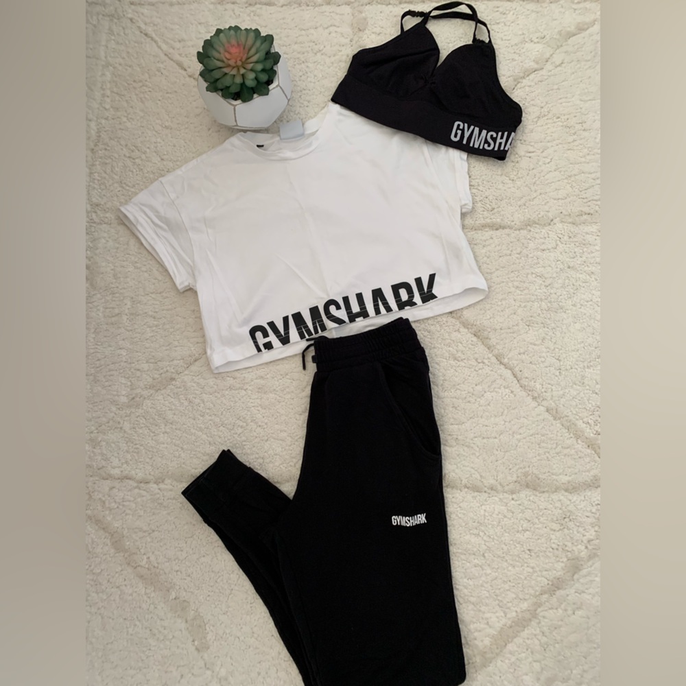 3 Piece Gym Shark Set. 🖤🤍🖤